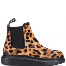 Alexander McQueen leopard print chelsea boots - Brown