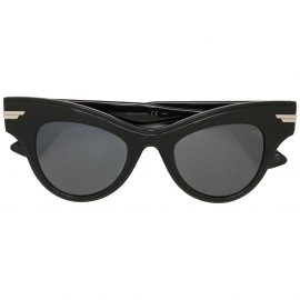Bottega Veneta Eyewear cat-eye frame sunglasses - Black