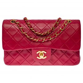 Chanel Timeless 23cm double flap Shoulder bag in red quilted lambskin, GHW, Red