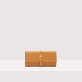Coccinelle Coccinelle Cosima Wallets & Small Leather Goods APRICOT Leather processed using specialised machines and then tumbled to maintain its softness. This is a very robust, easy to clean leather, making it ideal for everyday use.