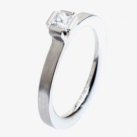 Henrich and Denzel Lily- Platinum 0.265ct Princess Cut Diamond Ring P4891-01