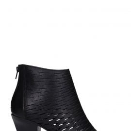 Strategia High Heels Ankle Boots In Black Leather