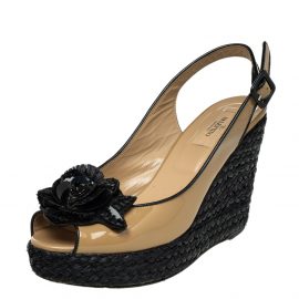 Valentino Beige Patent Leather Rose Embellished Slingback Wedge Platform Espadrille Sandals Size 38.5